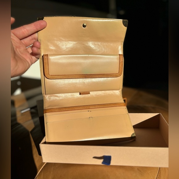 Louis Vuitton✨Murakami Monogram Sarah Leather Wallet✨White Multi✨WITH BOX💎 - Picture 13 of 16